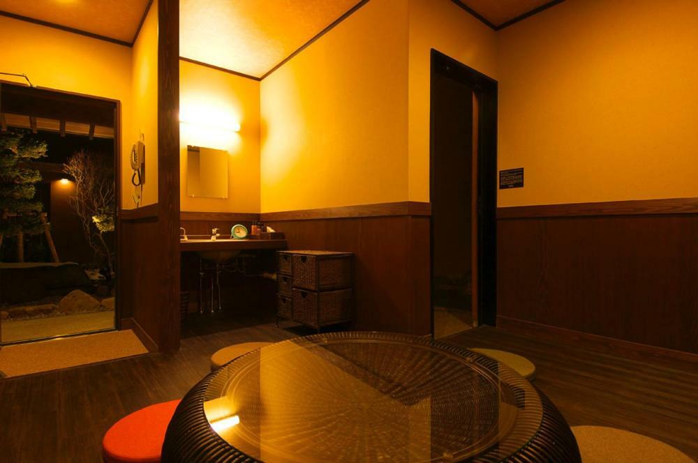 Hotakasou Club Ostello Takayama  Esterno foto